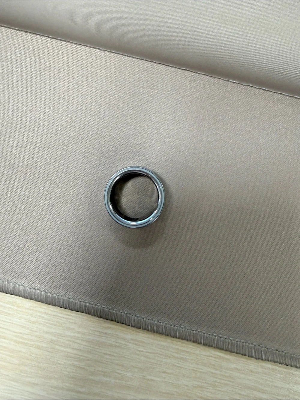 Oura Ring 4 Smart Ring — Silver Finish